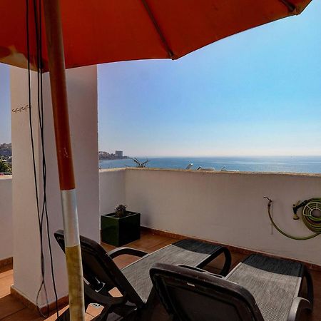 082 - Stunning Sea Views Beachfront Apartment Benalmádena Kültér fotó